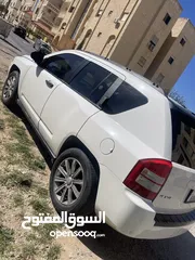  4 جيب كومباس اقتصادية 4x4 للبيع