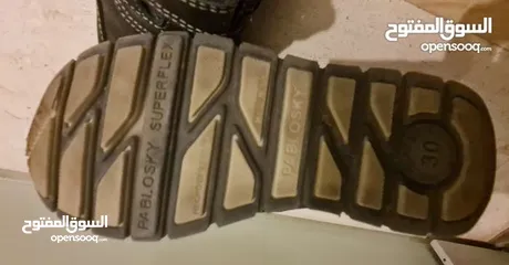  3 أحذية ولادي للبيع