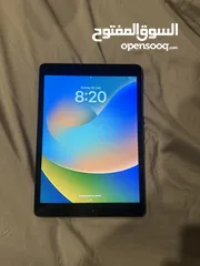  3 Ipad 9 64gb dark silver color excellent condition almost never used and it comes with a charger