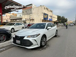  1 TOYOTA AVALON XLE 2019