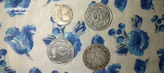  3 قطع نقدية قديمة