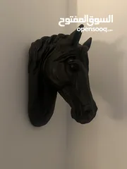  1 تمثال راس الحصان