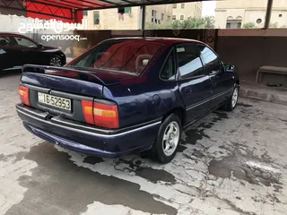  4 سيارة اوبل فكترا 1993