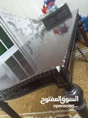  1 طاولة سفره مستخدمه استخدام بسيط