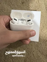  2 سماعه Air pods pro شبه جديده استعمال بسيط سعر ربي يبارك