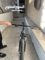  2 بسكليت Asbike للبيع عجل خلفي جديد امامي وكالة يحتاج برك امامي خلفي شغال جنزير تشيك بدالة و جك
