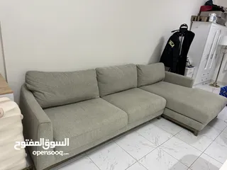  3 تخم / كنب متصل نفس الي بالصوره طقم زاويه الماركه west elm