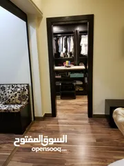  4 شقة فاخرة شبة مفروشة للبيع من المالك مباشرة