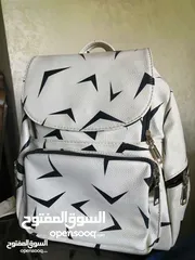  2 للبيع الوحده ب 5 دنانير نهائي