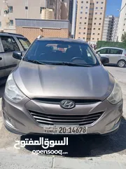  3 Hyundai Tucson model 2012