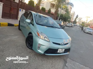  3 تويوتا بريوس موديل 2012 نظيفة جدا للبيع بسعر مغري جدا