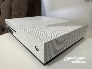  2 اكس بوكس ون إس  و كنترولر و سيدي و شاشه