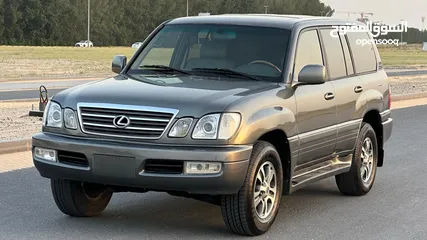  7 Lexus lx470 model 2000 American