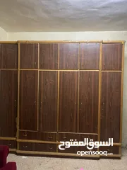  9 خزانة طابقين 6 درف تفصيل ثقيل لاتيه ومحرفة زان بحالة ممتازة للبيع