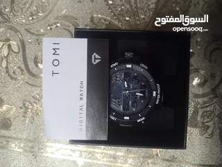  8 ساعه نوع تومي بكيتها ضد الماء عقارب وديجتال فخمه جدا