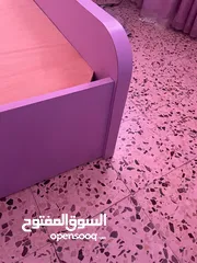  3 تخت مفرد 110*215 مع خزانه جرارين جانيبية