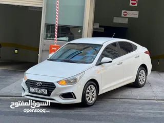  2 هيونداي اكسنت 2019 اشكل الجيديد كليًا فحص 6 جيد ولا ملاحظه محرك 1600cc جمرك جديد