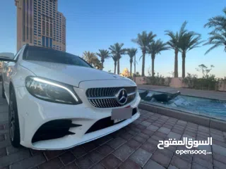  4 Mercedes C 300 full option Luxury edition