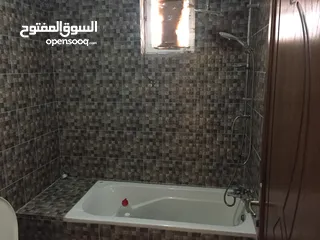  5 شقه للايجار في الرمثا