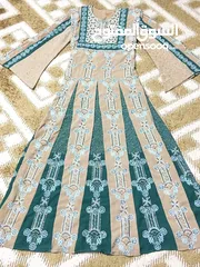  3 فساتين سهرة للبيع