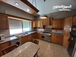  6 شقة مفروشة للإيجار 150م2 ( Property 16844 )