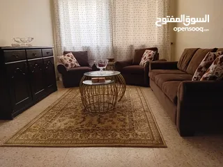  9 عفش بيت بالكامل للبيع بحالة ممتازة جدآ لداعي السفر