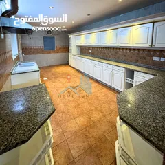  6 MADINAT AS SULTAN QABOOS  WELL MAINTAINED 4+1 BR IN PRIME LOCATION