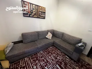  2 طقم كورنر امريكي  فخم جدا و نظيف بحاله الوكاله