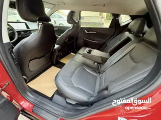  24 كيا EV 6 2022 فل وجمرك جديد ماشيه 30 الف بسعر مغري كاش واقساط بدفعه 3000 دينار