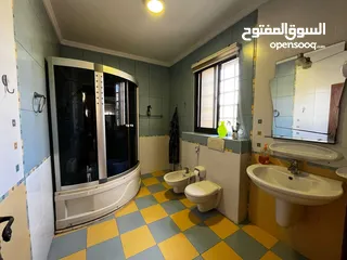  8 فيــلا مميزة للبيع –  طريق المطار  - خلف مدارس الشويفات