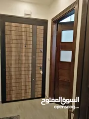  9 روووف سعر البلاش مساحة 204 متر من الداخل ساحات 60 متر على شارعين