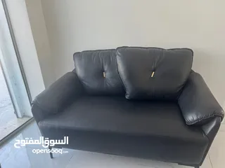  5 اثاث مكتبي للبيع بحالة الوكالة استخدام اقل من 6 شهور