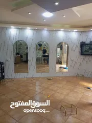  25 تركيب السيكوريت والمرايا وجميع أعمال الزجاج والألمنيوم بجودة عالية"