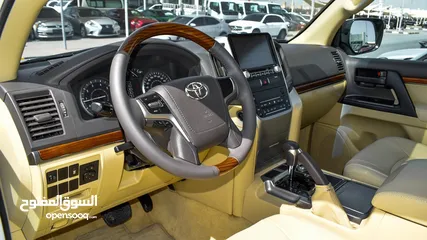  8 Toyota Land Cruiser 2016 GCC- V6