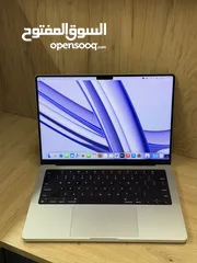  1 MacBook Pro M3