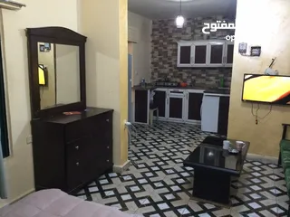  2 شقق واستديوهات مفروشه عمان شارع الجامعة يومي ابتدآ من15الى 25