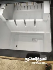  7 ماكينة صانعة الثلج ice maker ماركة ناشيونال بحالة ممتازة سريعة التحضير للمطاعم والكافيهات والبيوت  .