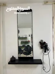  2 كرسي مكياج ومراي صالون للبيع بسعر مغري