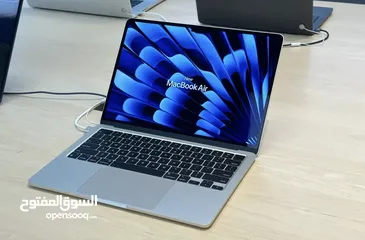  3 MacBook Air 2017  RAM 8 GB HARD 256 GB  13.5 inch  2017  شبه جديد  المواصفات بالوصف