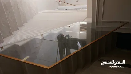  31 زجاج وسيكوريت والالمنيوم