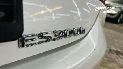  7 Lexus ES 300 Hybrid GGC
