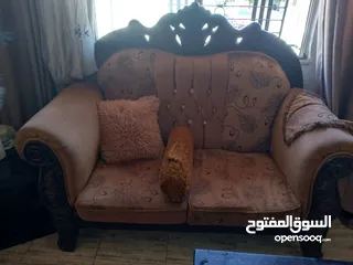  2 طقم كنب موجود بضاحيه الامير حسن
