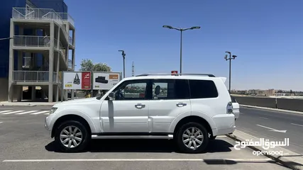  3 Mitsubishi pajero 2010 3800cc