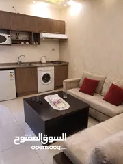  11 استوديو مفروش للايجار