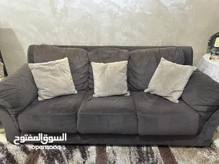  2 غرفة جلوس صالون 9 مقاعد تفصيل من خشب سويد وزان مريحه مع طقم طاولات وسط من الزان .. للبيع بسعر مغري
