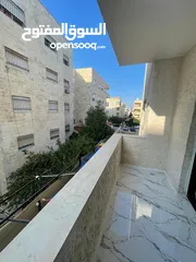  9 شقه فاخره للبيع بسعر حرق في الجندويل 200م طابق أول من المالك مباشره