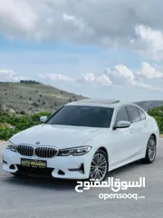  4 BMW 320i - 2020