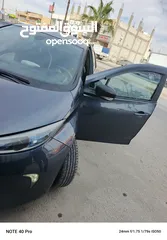  15 رنو زوي 2018 بيع كاش او بالتقسيط بدون بنوك  أو شركات التسهيل جميع الاضافات السياره اربعه جيد