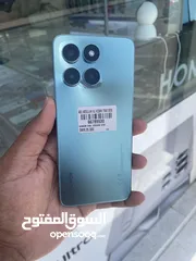  1 Honor x6a 128gb available very good quality