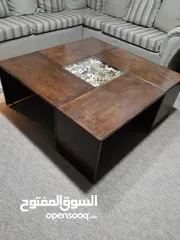  23 مقعد منجد وجرارات  عريضه يستخدم لغرفة النوم عند نهاية السرير بحالة الجديد وممكن يستخدم للانتريهات